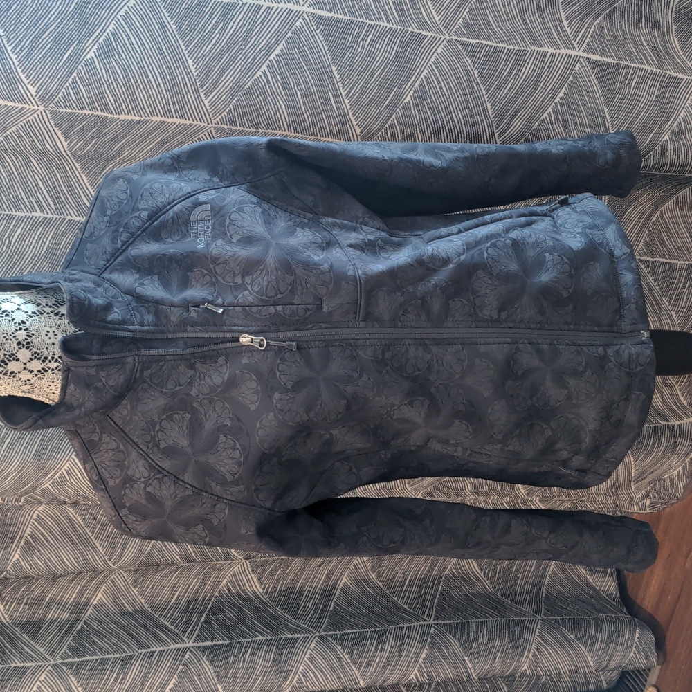 North Face Apex Softshell Jacket, Size L